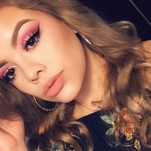 Meet your Posher, Leslie